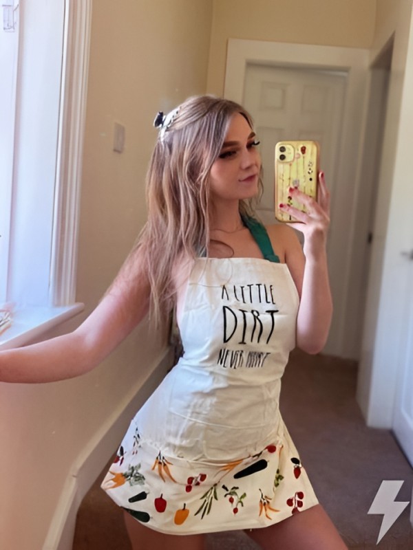 Элеонора привлекательная девушка из Покров цена от 10000 руб