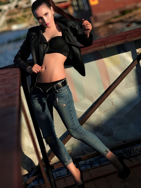 Оксана привлекательная девушка из Покров цена от 3000 руб