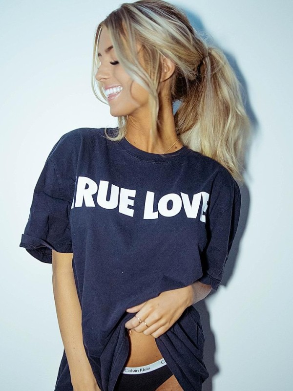 Дарина привлекательная девушка из Покров цена от 3000 руб